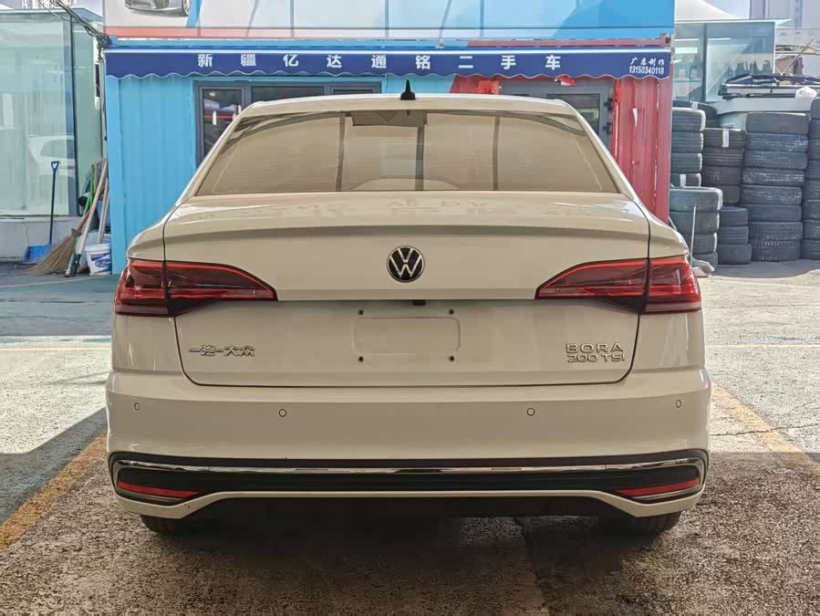 Volkswagen Bora 2023 car image #9
