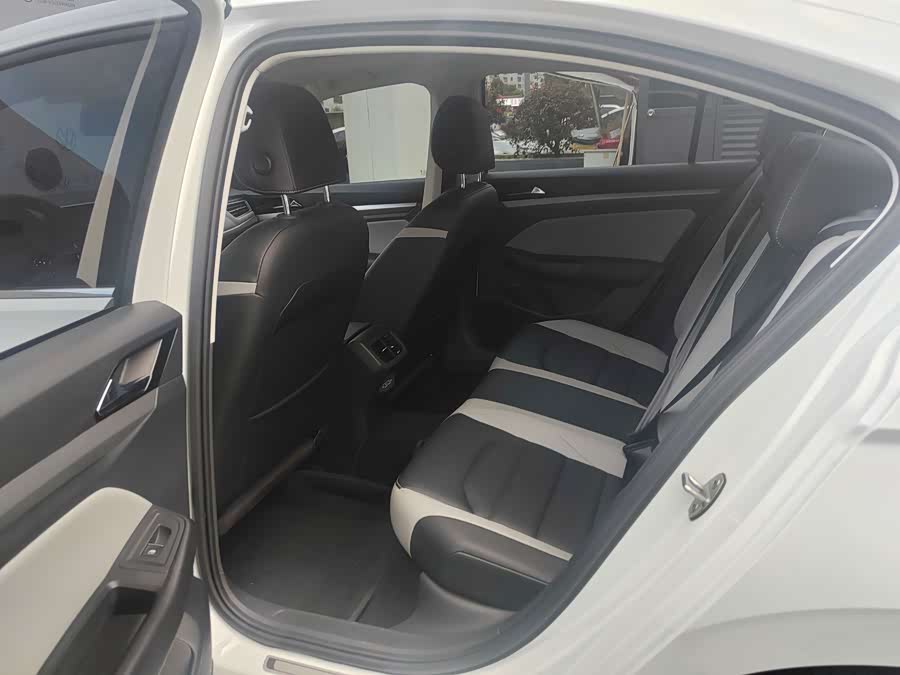 Volkswagen Bora 2024 car image #9