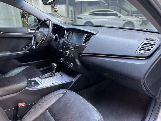 Kia Cadenza 2013 car image #9