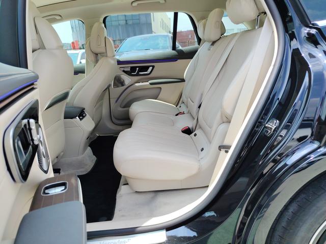 Mercedes-Benz EQS SUV 2023 imagem de carro #9