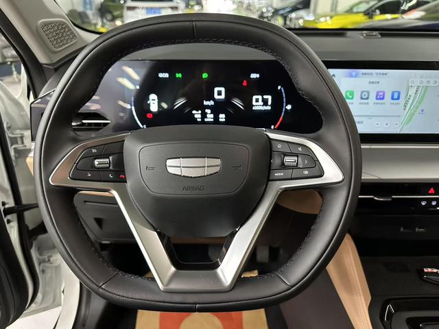 GEELY OkavangoPRO 2024 car image #9