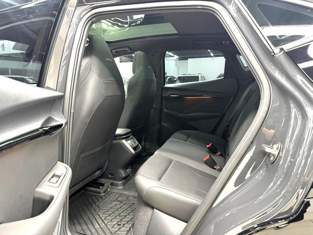 Volkswagen ID.UNYX 06 2024 #9 Volkswagen ID.UNYX 06 2024 صورة سيارة #9