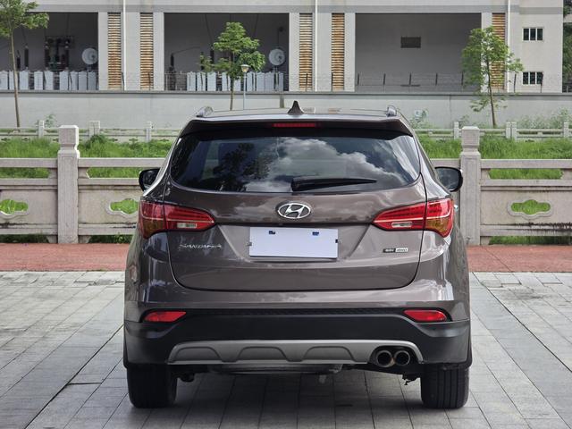 Hyundai Santa Fe (Imported) 2013 car image #9