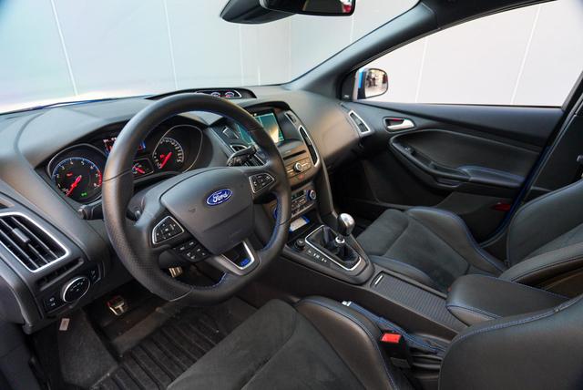 Ford Focus (Imported) 2018 car image #9