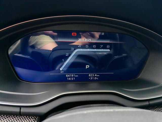 Audi SQ5 2023 imagen de coche #9