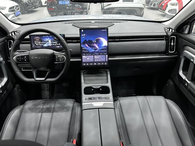 Chery Exploration 06 C-DM 2025 car image #9