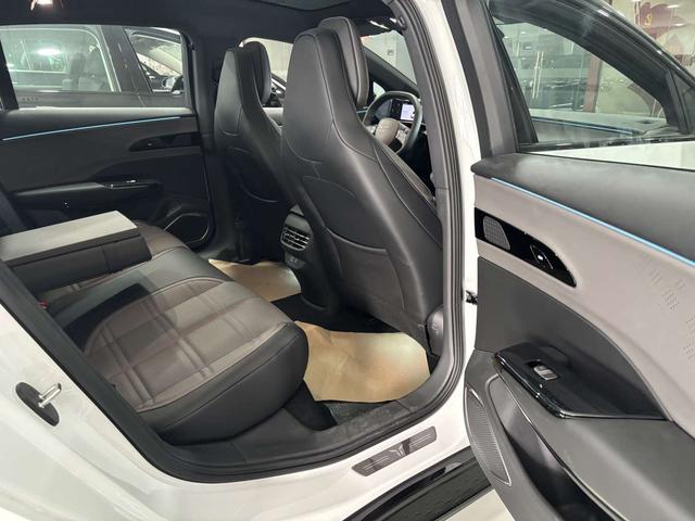 HongQi EH7 2025 #9 HongQi EH7 2025 car image #9