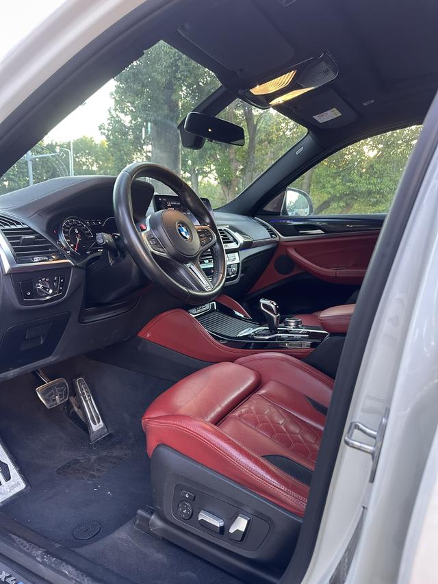 BMW X4 M 2019 car image #9