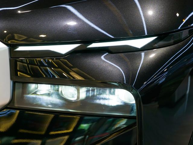 BMW XM 2024 car image #9