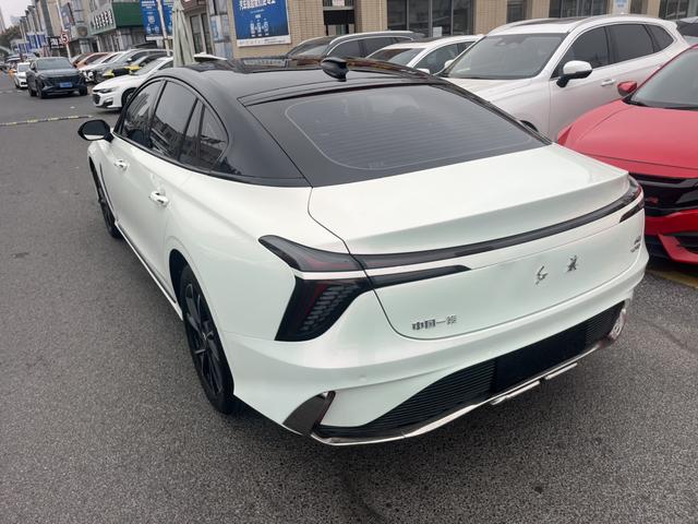 HongQi H6 2025 car image #9