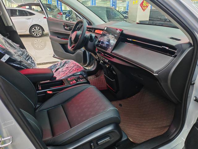 Honda e:NP2 2025 #9 Honda e:NP2 2025 car image #9