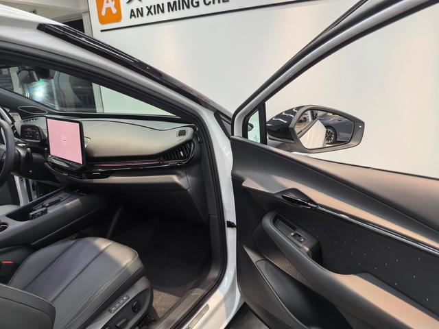 Volkswagen ID.UNYX 06 2024 image de voiture #9