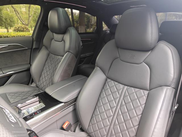 Audi S8 2021 car image #9