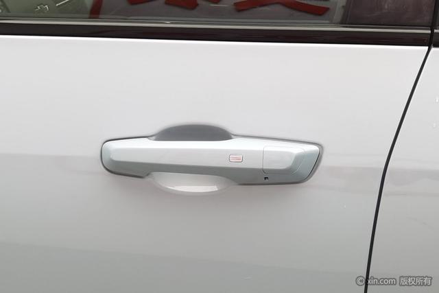 Chevrolet Equinox Plus 2024 car image #9