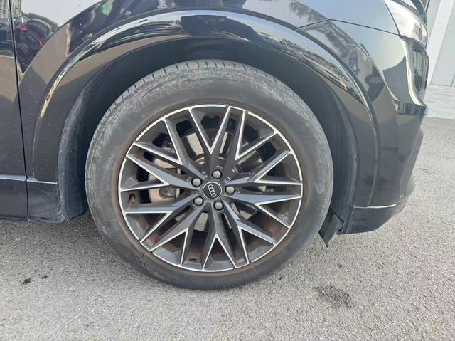 Audi Q5 e-tron 2024 immagine di auto #9