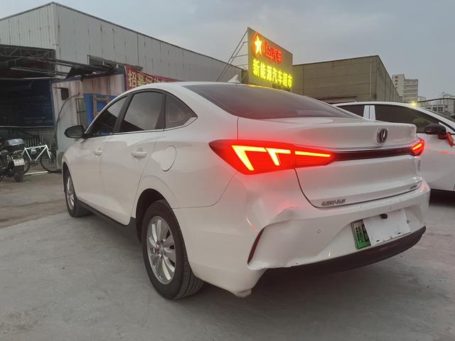 Changan Eado EV 2023 car image #9