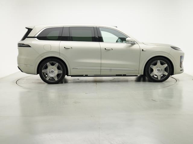 Deepal S09 2025 car image #9