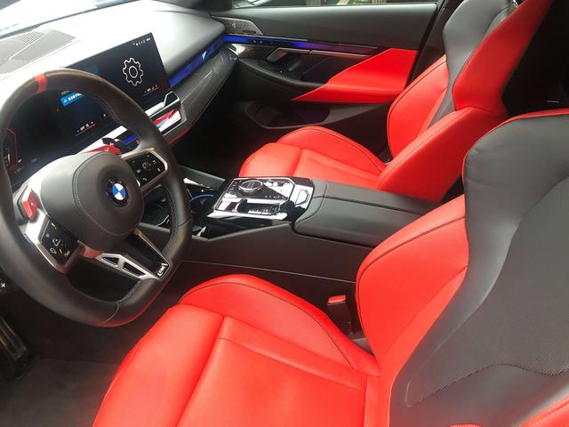 BMW M5 New Energy car image #9