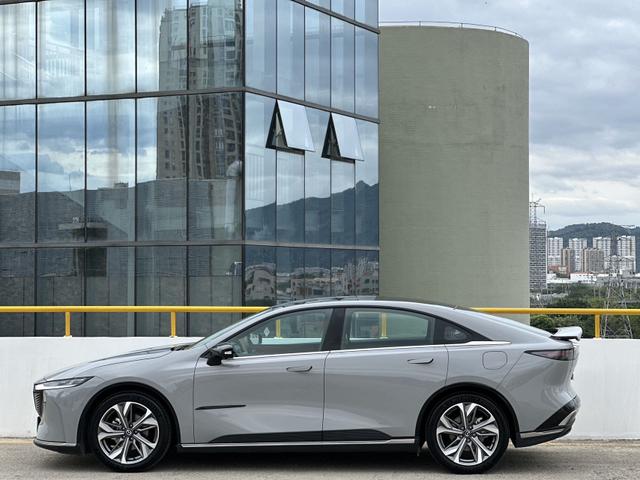 马自达 马自达EZ-6 2024 汽车图片 #9