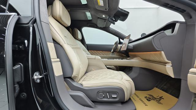 蔚来 蔚来ET9 2025 汽车图片 #9