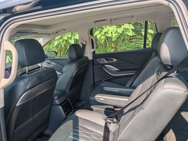 HongQi HS7 PHEV 2024 صورة سيارة #9