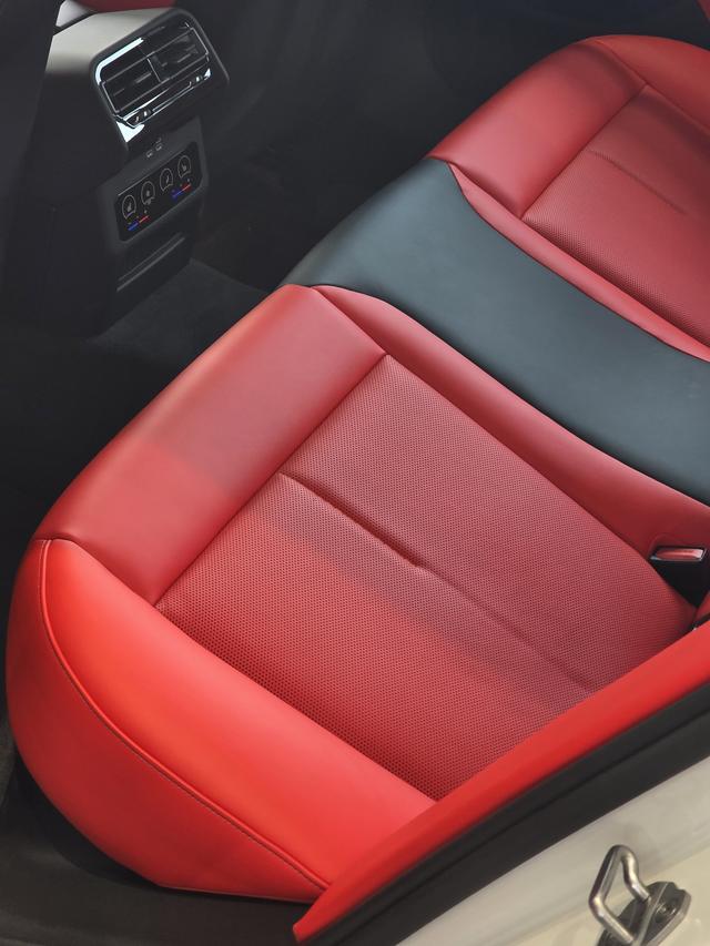 BMW M5 New Energy #9 BMW M5 New Energy car image #9