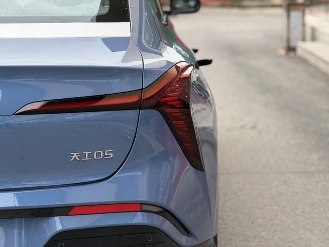 HongQi TianGong 05 2025 car image #9