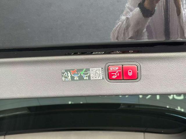 Mercedes-Benz EQS SUV 2023 car image #9