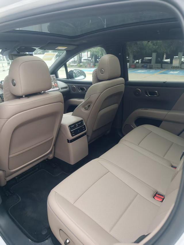 理想汽车 理想i6 2025 汽车图片 #9