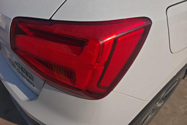 Audi Q2L e-tron 2020 imagen de coche #9