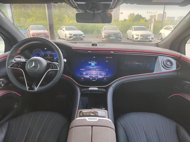 Mercedes-Benz EQS SUV 2025 #9 Mercedes-Benz EQS SUV 2025 car image #9