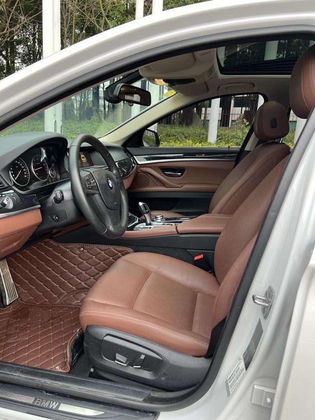 BMW 5 Series (Imported) 2016 #9 BMW 5 Series (Imported) 2016 imagem de carro #9