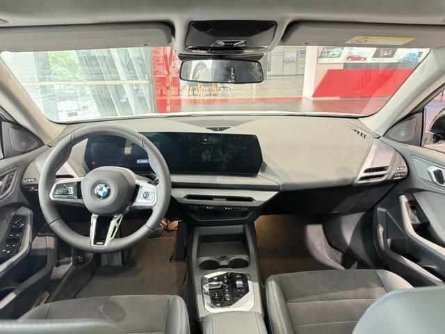 BMW 2 Series car image #9