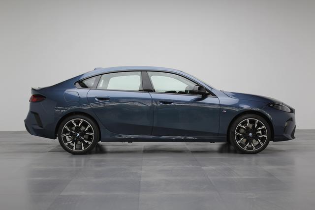 BMW 2 Series 2025 #9 BMW 2 Series 2025 car image #9