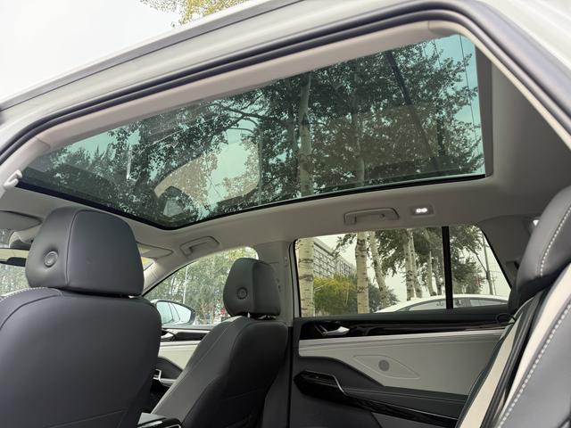 Volkswagen ID.6 Crozz 2024 car image #9