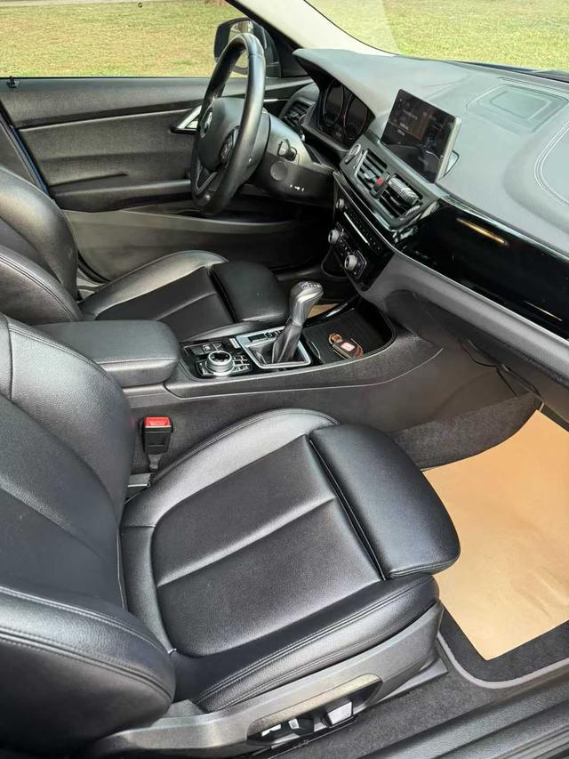 BMW 1 Series 2018 car image #9