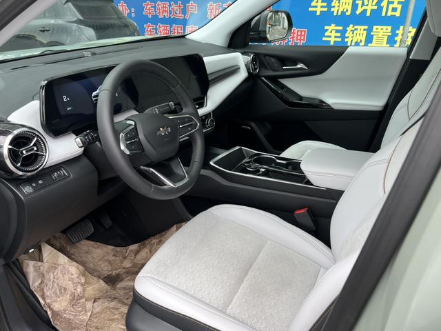 Chevrolet Equinox Plus 2025 imagem de carro #9