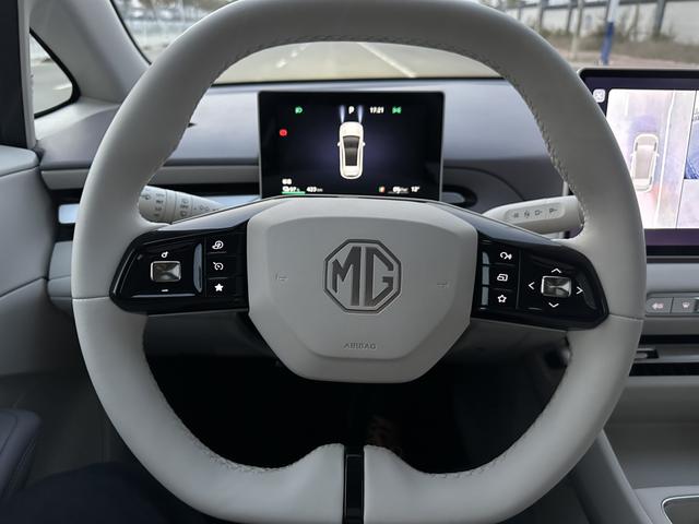 MG 4 EV 2025 #9 MG 4 EV 2025 car image #9