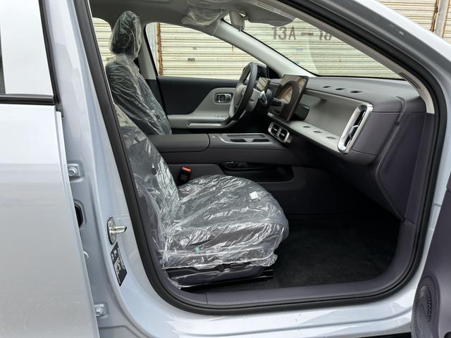 零跑汽车 零跑B01 2025 汽车图片 #9