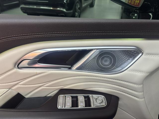 HongQi HQ9 2022 car image #9