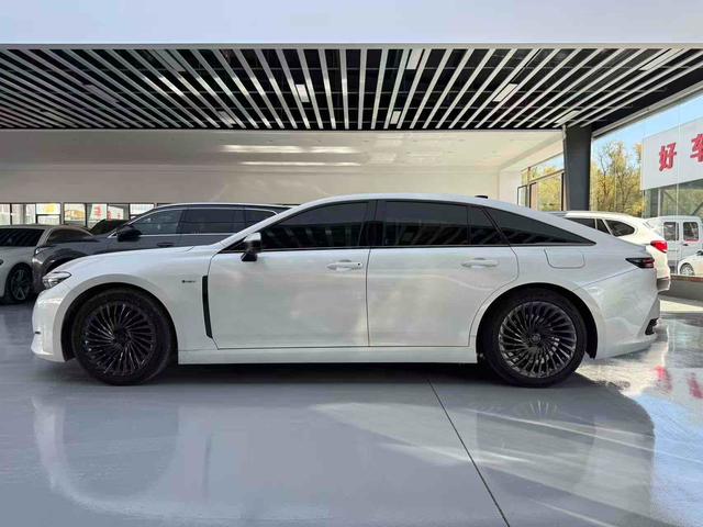 Toyota Crown 2024 #9 Toyota Crown 2024 immagine di auto #9