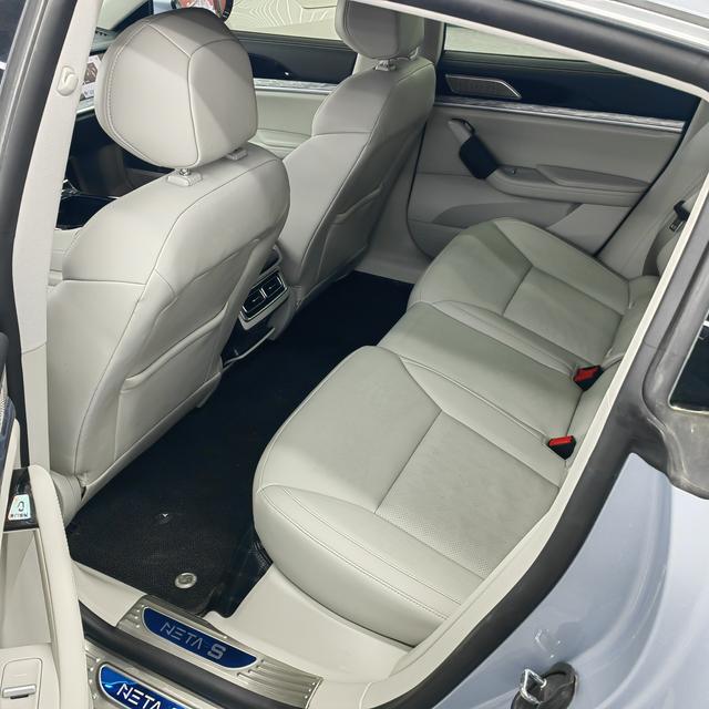 哪吒汽车 哪吒S 2024 #9 哪吒汽车 哪吒S 2024 汽车图片 #9