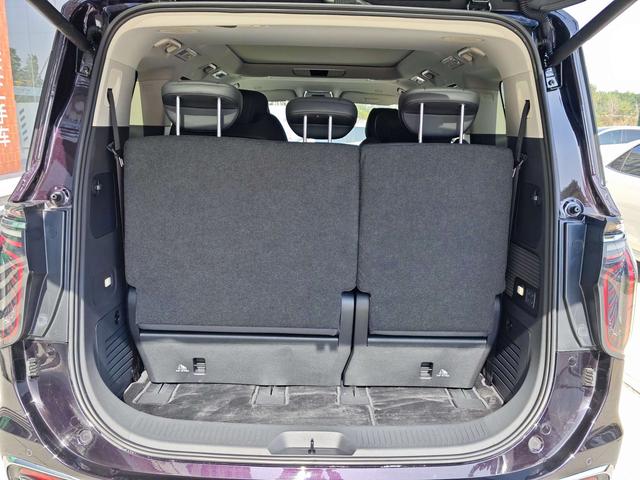 HongQi HQ9 2023 #9 HongQi HQ9 2023 car image #9