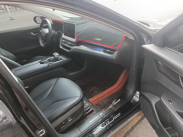 HongQi E-QM5 2022 car image #9