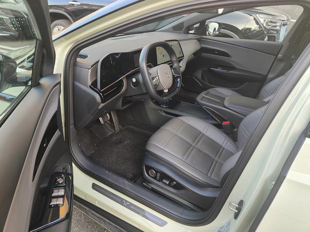 HongQi EH7 2024 car image #9