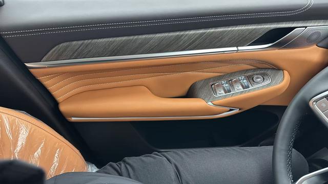 Tank 500 2025 car image #9