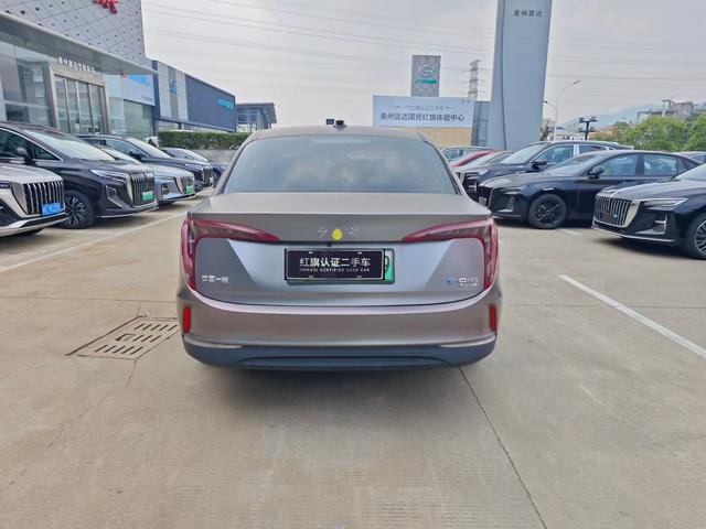 HongQi E-QM5 2023 #9 HongQi E-QM5 2023 car image #9