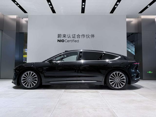 NIO ET9 2024 imagen de coche #9