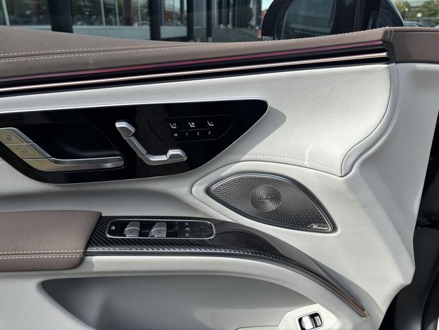 Mercedes-Benz EQS AMG 2025 imagen de coche #9