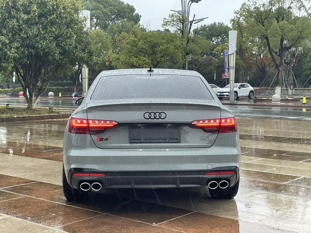 Audi S4 2023 صورة سيارة #9